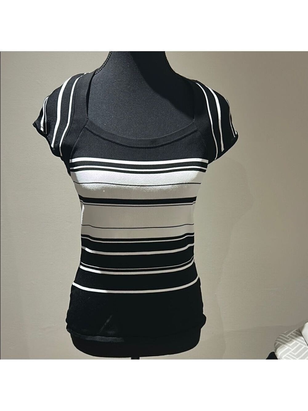 White House Black Market Fitted Cap Sleeve T-Shirt Black and White